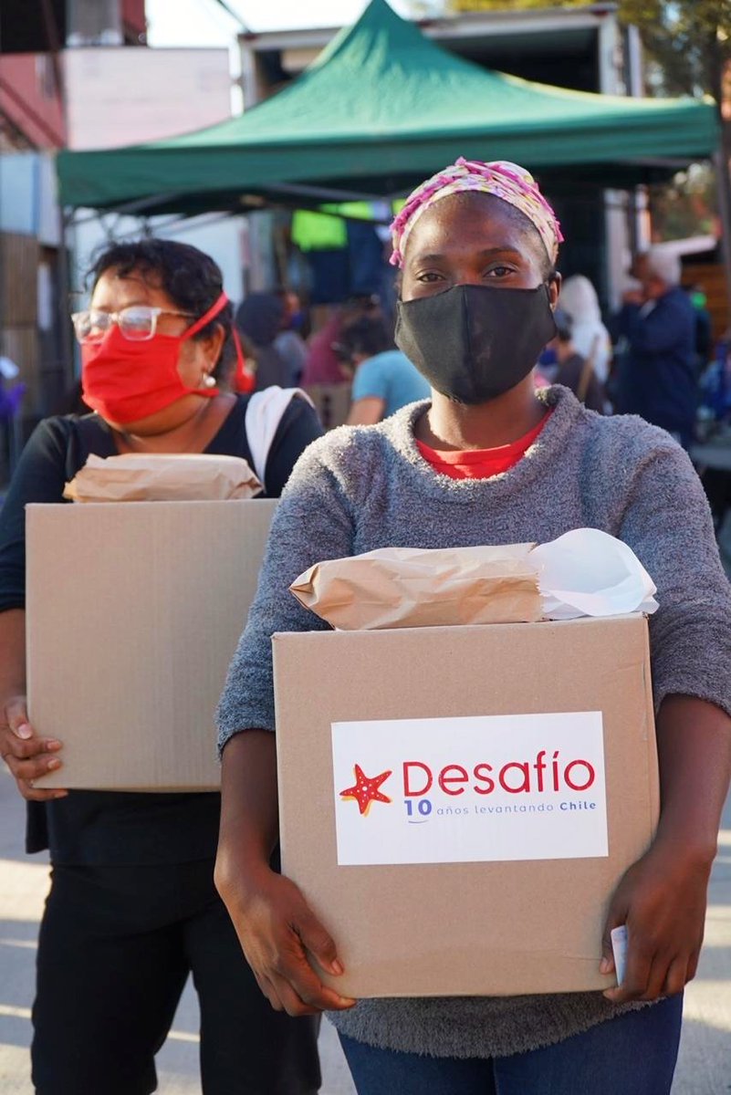 DesafioChile's tweet photo. Fuimos a Bajos de Mena, Puente Alto, y María Luisa Bombal, El Bosque, llenos de kits extra especiales con las donaciones de @natura_chile, Eucerin y Aromacenter para las mamás del lugar.

¡Gracias a todos los que aportaron!

#10añosenacción

@bancodechile
@somoscmpc https://t.co/gnM8k0bKNd