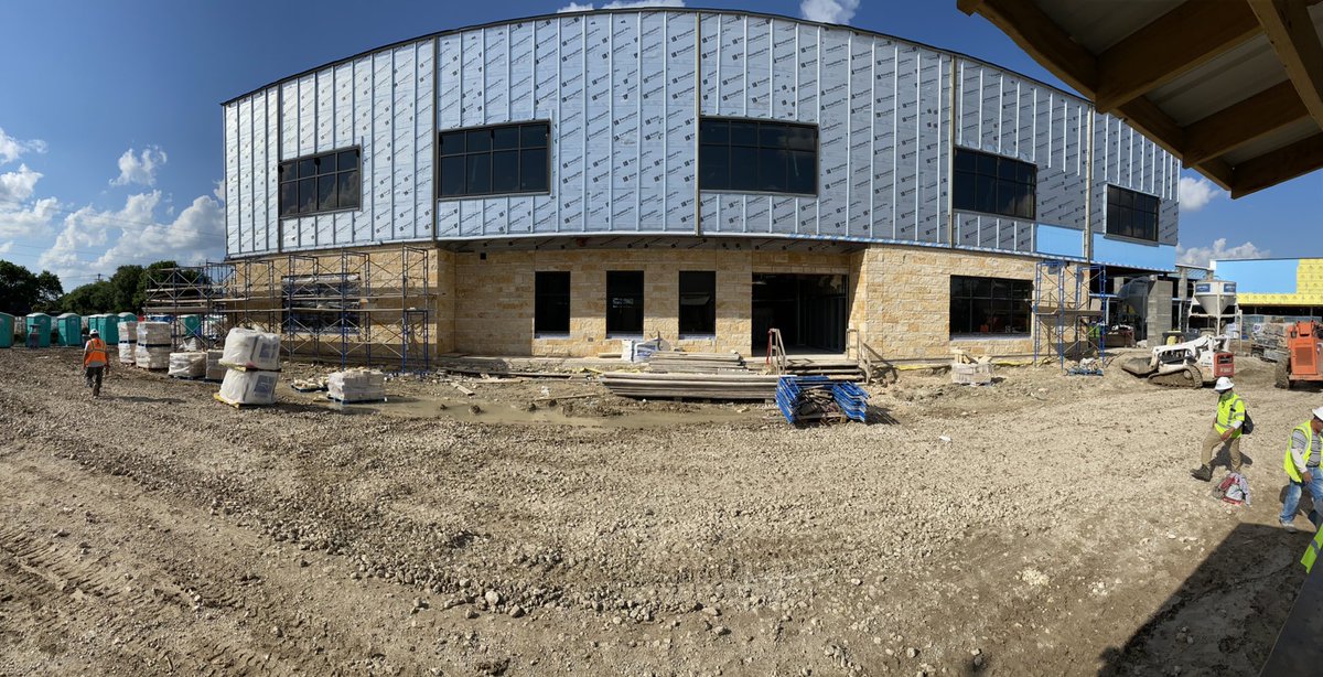 MitchKennedy99's tweet photo. We are getting a new look at Ann Richards 2020! Hello All my Stars✨ Look at our new school getting its new colors! Check This Out ✨👷🏻‍♂️
#ROatAnnRichards
@Mitchkennedy99
@AnnRichardsStar 
@AustinISD_CMD
#RObuilt #ROproud  
#Annproud#AISDfuture
#StayAtHomeAndStaySafe
 #GoStarsGo✨ https://t.co/eeXYHaDp5p