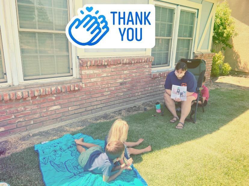 This K teacher gave individual socially distanced read alouds to her students today. Lolie, you are incredible! #TCSDshare #togetherTCSD