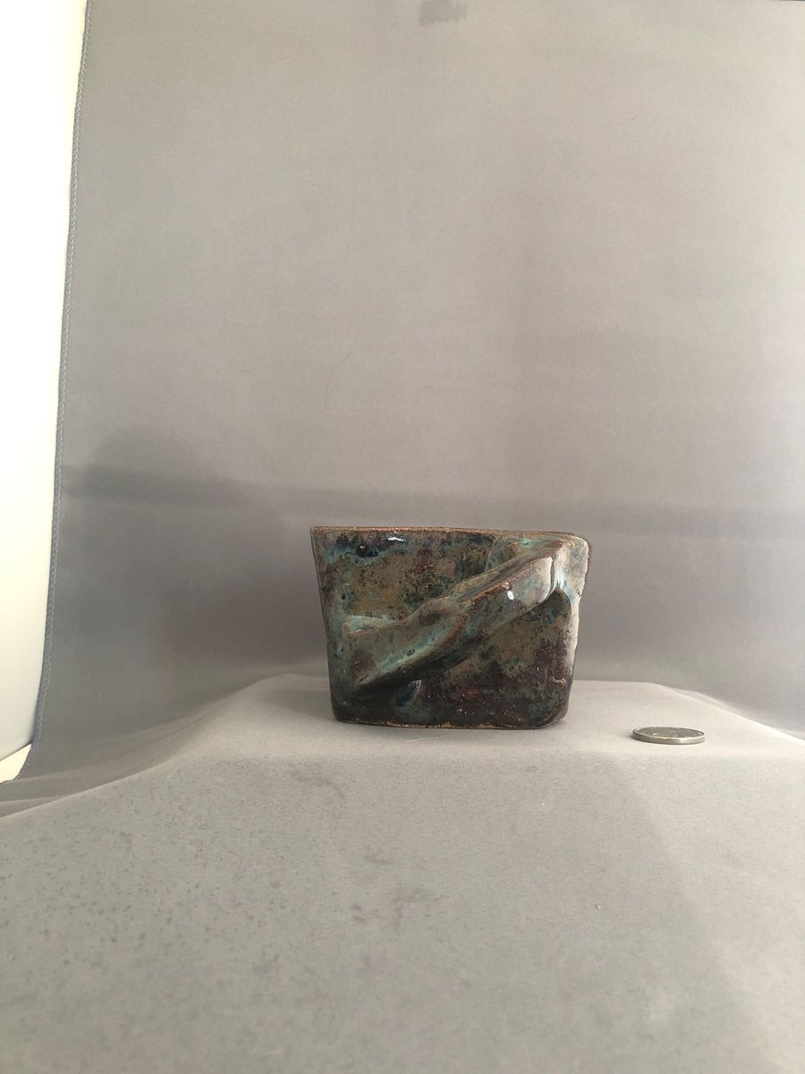 Pottery_lab's tweet photo. Because it’s hip to be a square… perfect for ice cream or hot drinks, this #handmade square mug is a dazzling blue and bronze outside and an uplifting bright orange inside. Available at https://t.co/naQQyrwiqx #GiftIdeas #HomeDecor #IceCream #Coffee #ShopSLO #hipster #unique https://t.co/d0LHXE0XO4