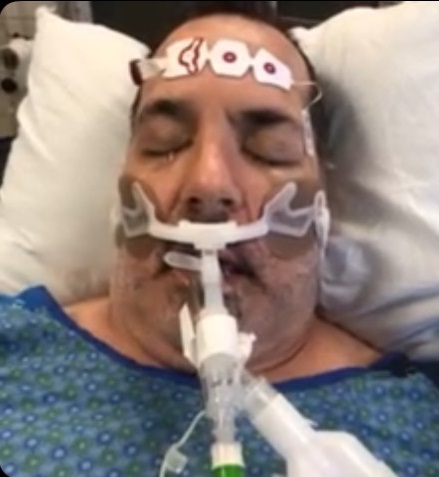 MHealthFairview's tweet image. After 22 days in our hospital for the most critically ill #COVID19 patients, he’s walking 2.5 miles a day and savoring life with his family. Tonight at 10 on @WCCO, @heatherbrown21 tells the story of his miraculous recovery and the team behind it.

#covidsurvivor #covidhospital