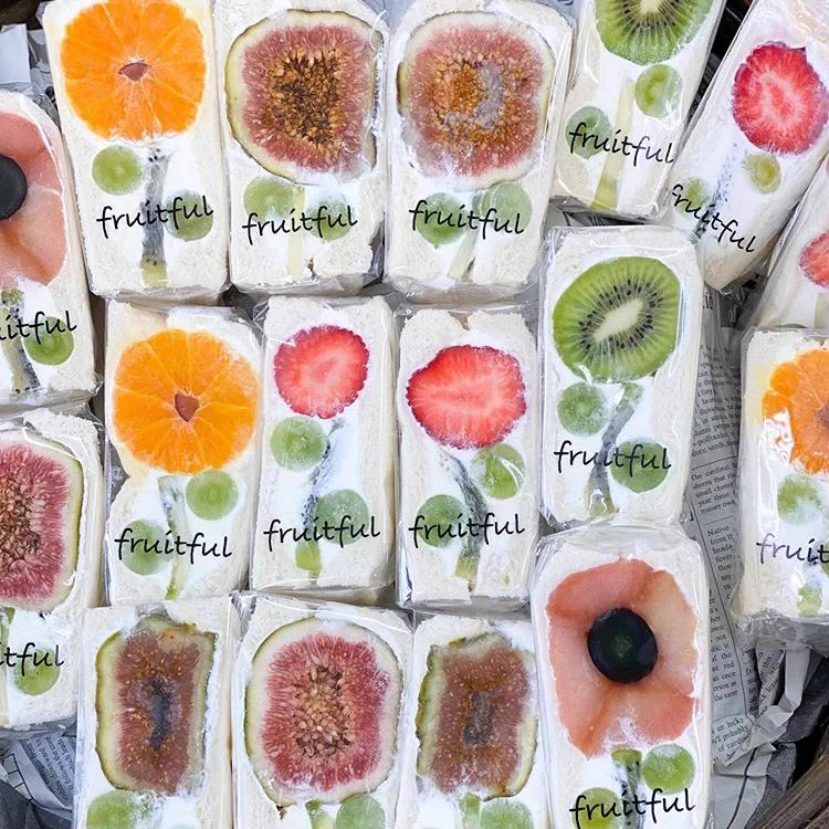 @pe_8800 @yuruyurushio 岡崎市のフルーツサンドの2強です。
ダイワスーパーに並ぶfruitfulもおすすめです 