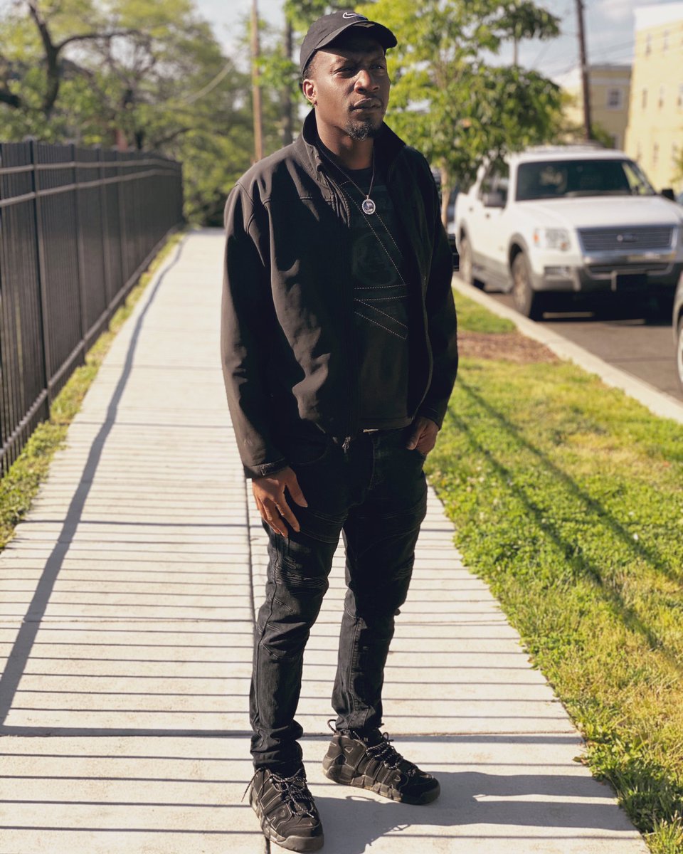 3rdbaby_ana's tweet image. Real niggas are foreva 🖤🦅 #llracks