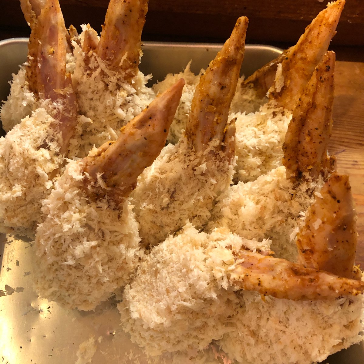 gyu0302's tweet photo. 「手で持��て食べられるカツカレー」をコンセプトに作った「手羽カツカレー」。
思った以上に評判よいので、テイクアウト・デリバリー・お取り寄せの準備を進めてます。
#カツカレー #手羽カツカレー #テイクアウト #いざかやほしぐみ #ほしぐみ https://t.co/hDLOufGX19