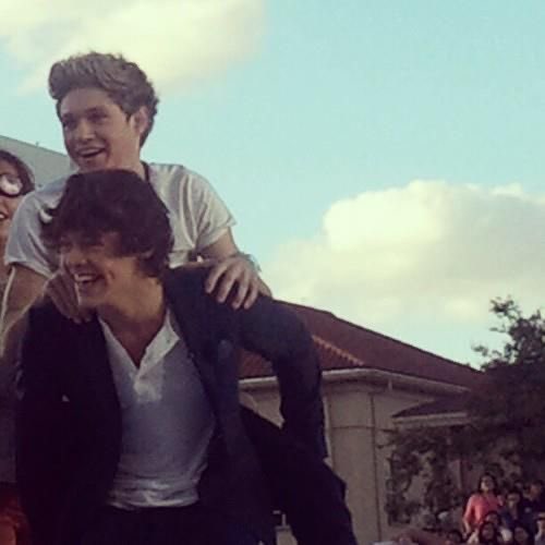 timeline of narry’s friendship but in pictures; a thread