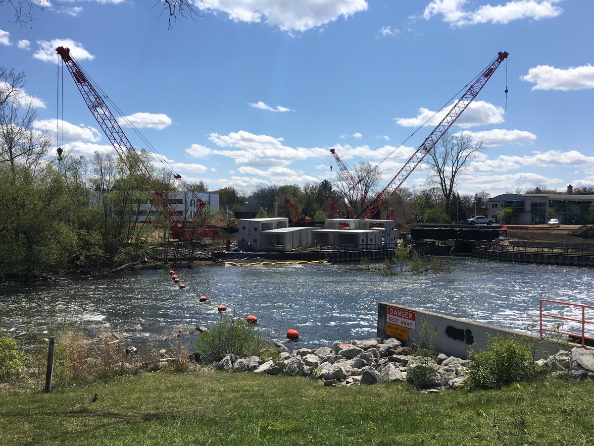 miwats's tweet image. We are monitoring progress on the Allen Creek Berm opening in Ann Arbor today and wow what a sight to see! #whilewalking #allencreekberm #construction #welovetransportation