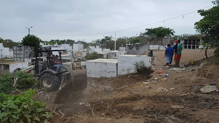 Bajo la administración de <a href="/CynthiaViteri6/">Cynthia Viteri</a> aprobaron la ordenanza de la regularización de los camposantos ante  la pandemia del #COVID2019EC

Aplica a los cementerios del Jardín de la Paz de Posorja, de Tenguel, de El Morro, El Progreso y de Puná.

#GuayaquilRural