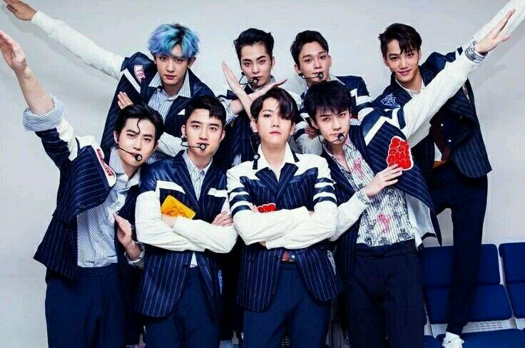 ChanRem61's tweet photo. @BasmalaExo2 @Noran13670369 @L_190116 @esraa740 @iiiexou @6xkls @rayeol614 @SaraEss28674871 @Sara_bayuomy5 @exono_on @Zharaa74760453 @Nourmh__ @EmanEXOL6 @weareoneEXO "يقول الناس انه لا شئ يدوم إلي الابد لاكنني اعتقد حقا EXO و EXOL-L للأبد❤"
جونيمون~💖
@weareoneEXO 
#Suho https://t.co/Zp3zBt9o1d