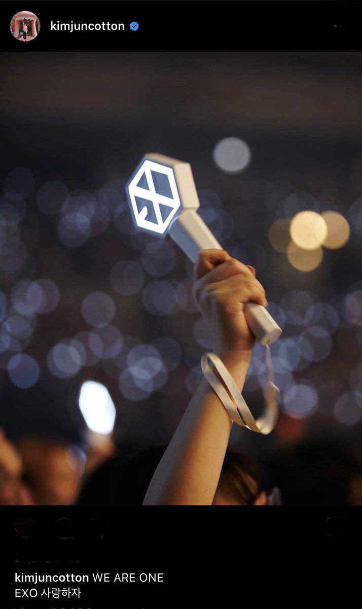 Nannie_Inrith's tweet photo. “ถ้ารอแล้วมีความสุข มันก็คือความรัก��ินะ” 
기다릴게요, 사랑해❤️ เราจะรอคุณเสมอ รักคุณมากๆ❤️ We will wait for you always
Love you so much❤️ #SUHO #Exo #EXOL #WeAreOne https://t.co/uhrYj9ODL7