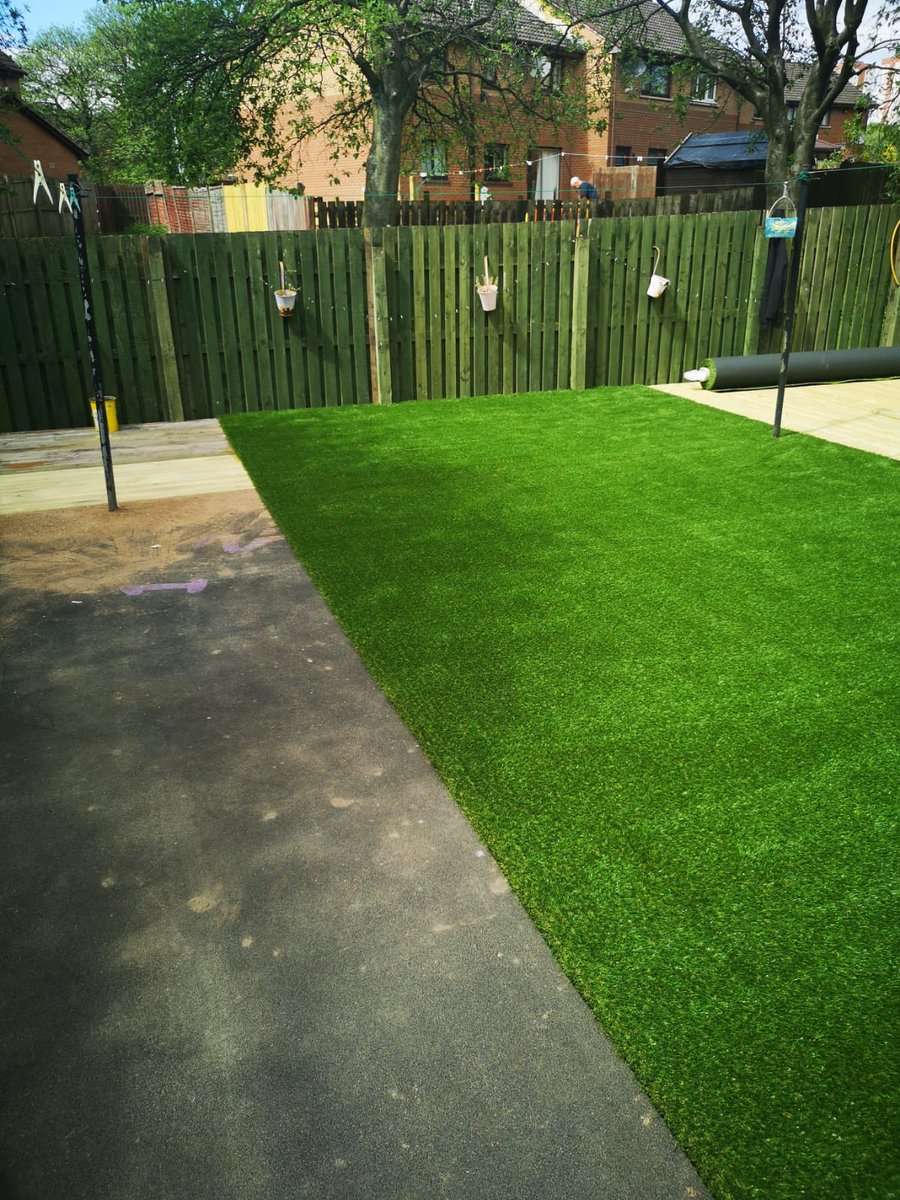 Wetwallkirky17's tweet photo. Artificial grass from only £9.50sqm 👌🏼#getprepping https://t.co/kpAhHavqfF