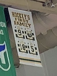 HockeyNightHFD's tweet image. We have a banner in our building honoring the Howe family, so this is a pretty easy choice. #Whalers #HoweFamily