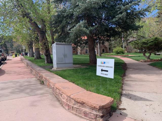 ppld's tweet photo. #ManitouSpringsLibrary rocking out new #Curbside services!
Need to get your holds or return something? NOW YOU CAN!
https://t.co/Or0z7upczu https://t.co/EnMDpug4N8