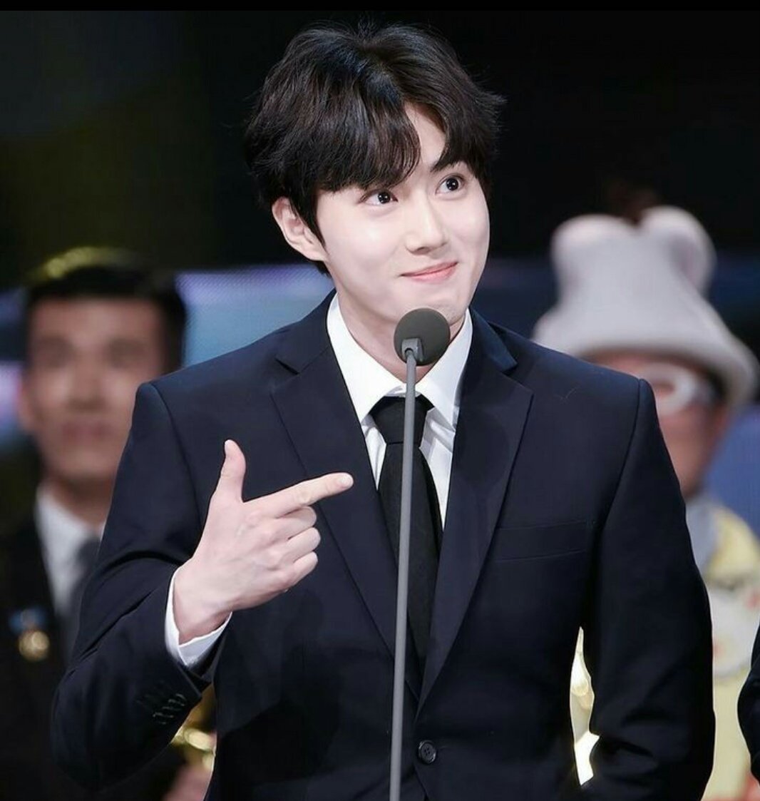 Promise_191119L's tweet photo. @BasmalaExo2 @Noran13670369 @L_190116 @esraa740 @iiiexou @6xkls @rayeol614 @SaraEss28674871 @ChanRem61 @exono_on @Zharaa74760453 @Nourmh__ @EmanEXOL6 @weareoneEXO "اذا كان هناك شيئا للأبد سيكونوا اكسو والاكسوالز، إنه القدر بأن نلتقي ف هذا الكون الشاسع لا يهم متي انا سأكون هنا"
جونميون💖
#SUHO 
@weareoneEXO https://t.co/oxDQk9WbYr