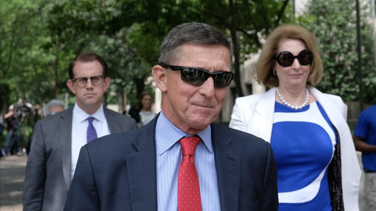 Lt. Gen. Michael Flynn sold out his country and lied about it, and his enablers want you to feel sorry for him because they're protecting the people who gave him access to America's most important secrets.He was "unmasked" for damn good reasons. </THREAD>