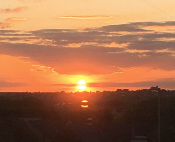 JRB225's tweet photo. Iβve realised tonight that my house in my new home city of #Birmingham faces exactly the same way as the my local beach in my previous home Cornwall did #fate #rightwhereineedtobe https://t.co/wKMkpVzkG4