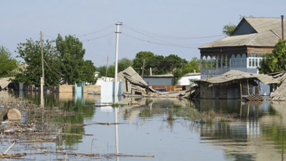 sune_bulow's tweet photo. The @IFRC_DREF just released CHF 320,000 for the Red Crescent Society of Kazakhstan to scale up their response to assist communities in Makhtaaral district affected by floods https://t.co/4gskOjaiER