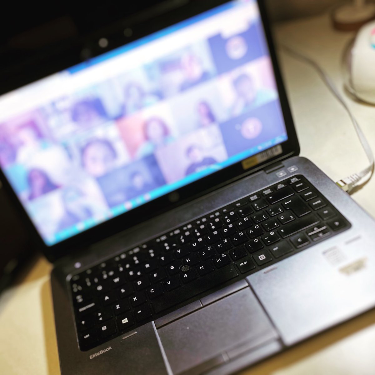 AfaFedacSantAnd's tweet photo. Junta de l’AFA digital! 💻 El Covid19 no ens aturarà! 💪
@FEDACSantAndreu
#AFAdesdecasa #AFA #TotsSomAFA https://t.co/0WZA5xiQae