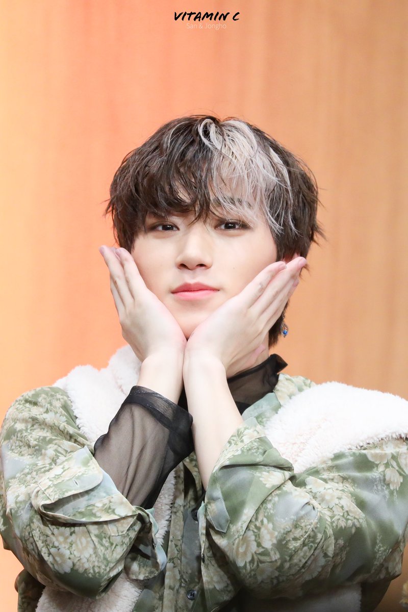 sanshinepics's tweet photo. 200112 ✩ VITAMIN C
꒰ #SAN #산 #ATEEZ #에이티즈 ꒱ https://t.co/TEGaTVG8Oh