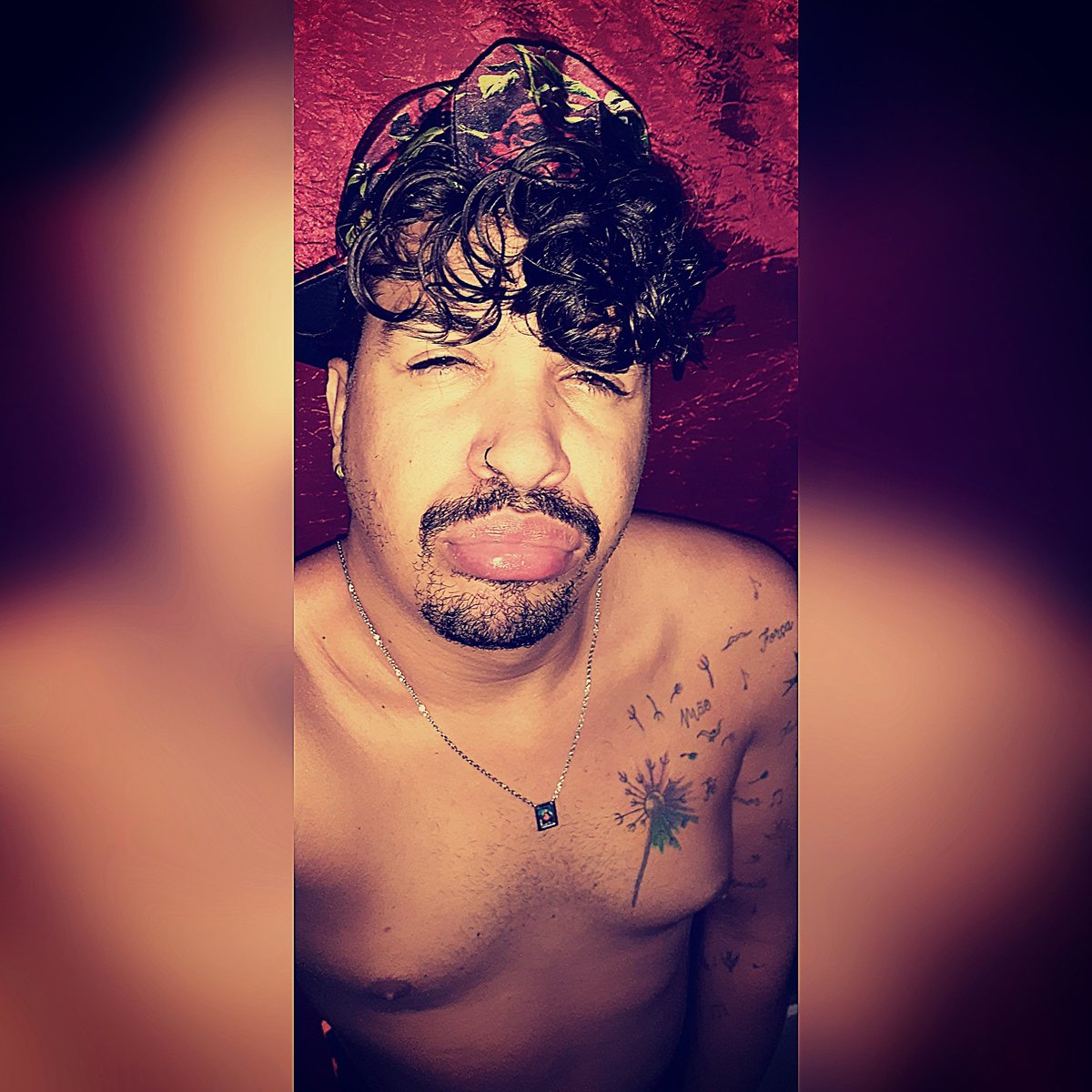 eddynunnees's tweet photo. Algumas pessoas me amam do jeito que eu sou. Outras me odeiam pelo mesmo motivo. É normal.🤷🏻♂👊🏼
#gayboy #instaboy #instagram #instagay #instalike #gayteen #photogay #followmeplease #instalindo #gaytagram #gays #gayselfie #gaysexy #gaysnap #gaysofintagram #gayspain #gaysp 🎶 https://t.co/IBJ06CWYhJ