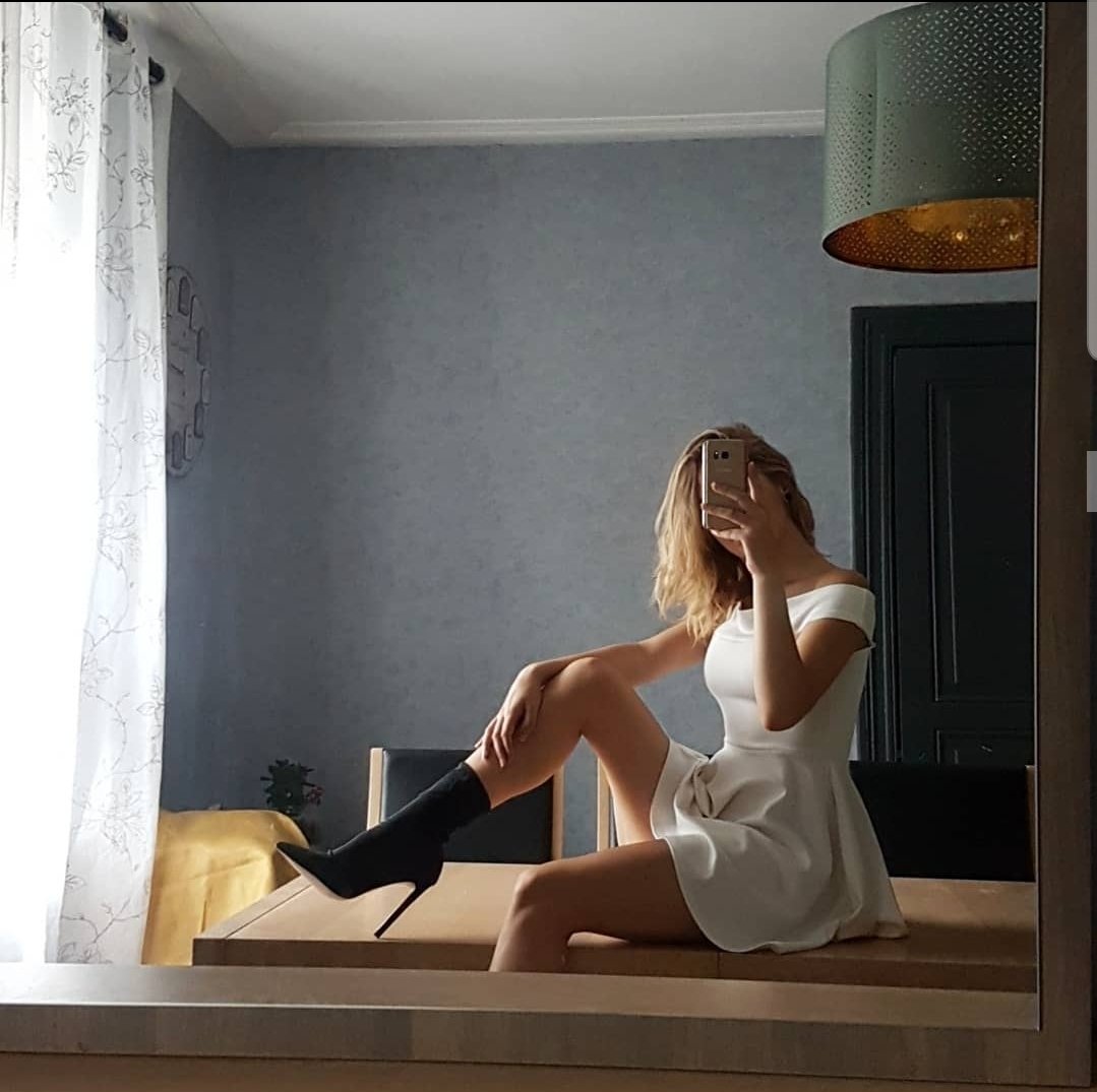 LauraSkeplier's tweet photo. Je suis nouvelle sur twitter, soyez gentils👀 https://t.co/s6k2oGvaWh