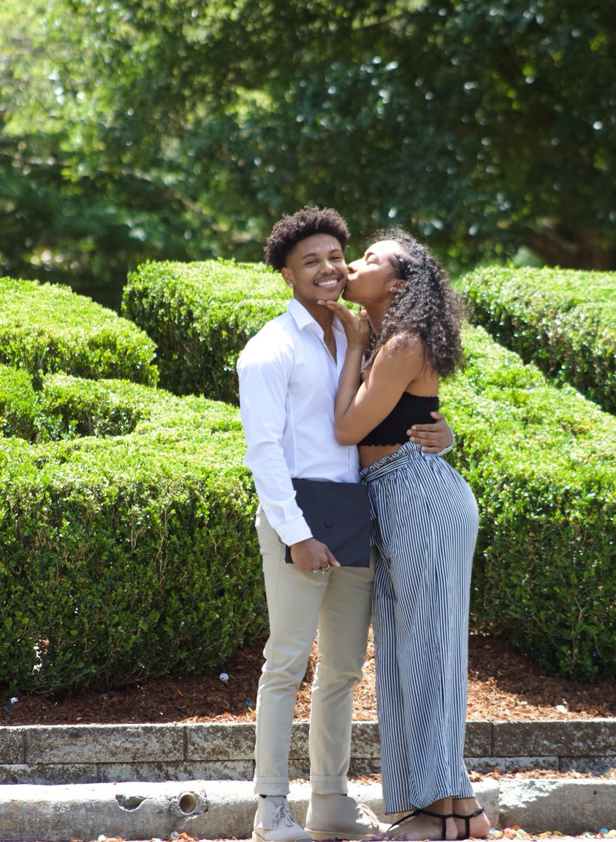 CallMe_Desii's tweet photo. A little late but I just wanna give a special shoutout to this amazing man right here, I’m so so proud of you for sticking it out and making it to the end , I can’t wait to see what your future holds cuz it’s only up from here!! CONGRATULATIONS BABY I LOVE YOU!! 🥳🎓🍾❤️ https://t.co/QDHQjZJ5Dr