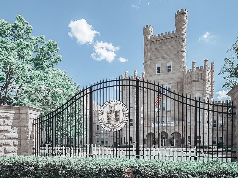 To all the ladies going Greek:
The women of Sigma Kappa acknowledge that 2020 has not been easy for anyone. The EIU Panhellenic Council has been working tirelessly to make sure that this coming semester will be seamless for you all. 🐾💙#staysafe #gogreek #bleedblue #allinforYOU