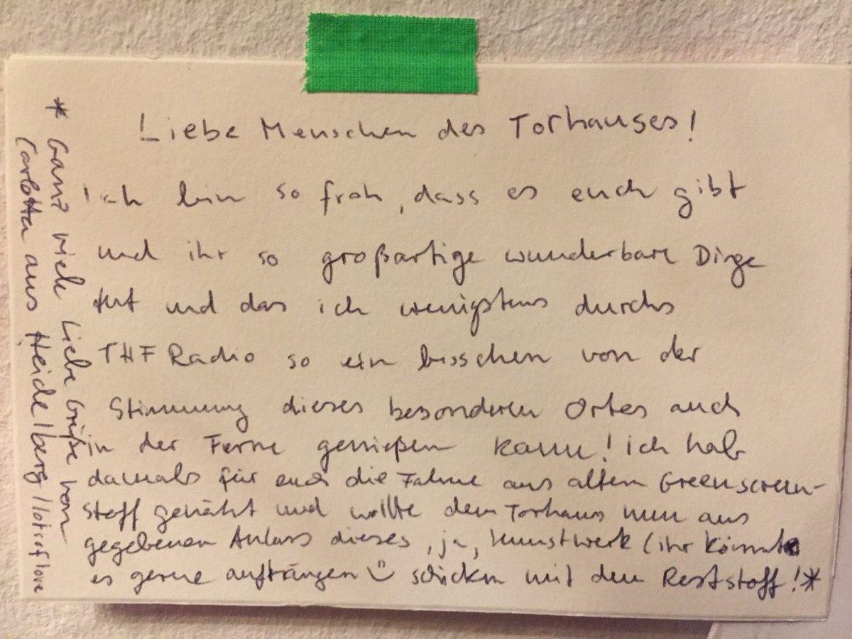Heute kam unsere erste Post an! Wir haben uns mega über diesen lieben Brief &amp; die Maske im Flughafendesign gefreut. Danke auch an unsere lieben Nachbar*innen von <a href="/tanzenberlin/">Tanzschule Traumtänzer Berlin</a> für die Annahme!