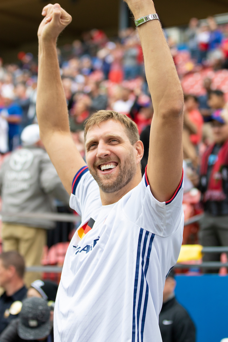 FCDallas's tweet photo. Forever a Dallas legend. 🐐
#2011Rewind // @swish41 https://t.co/pJMXAoneOS