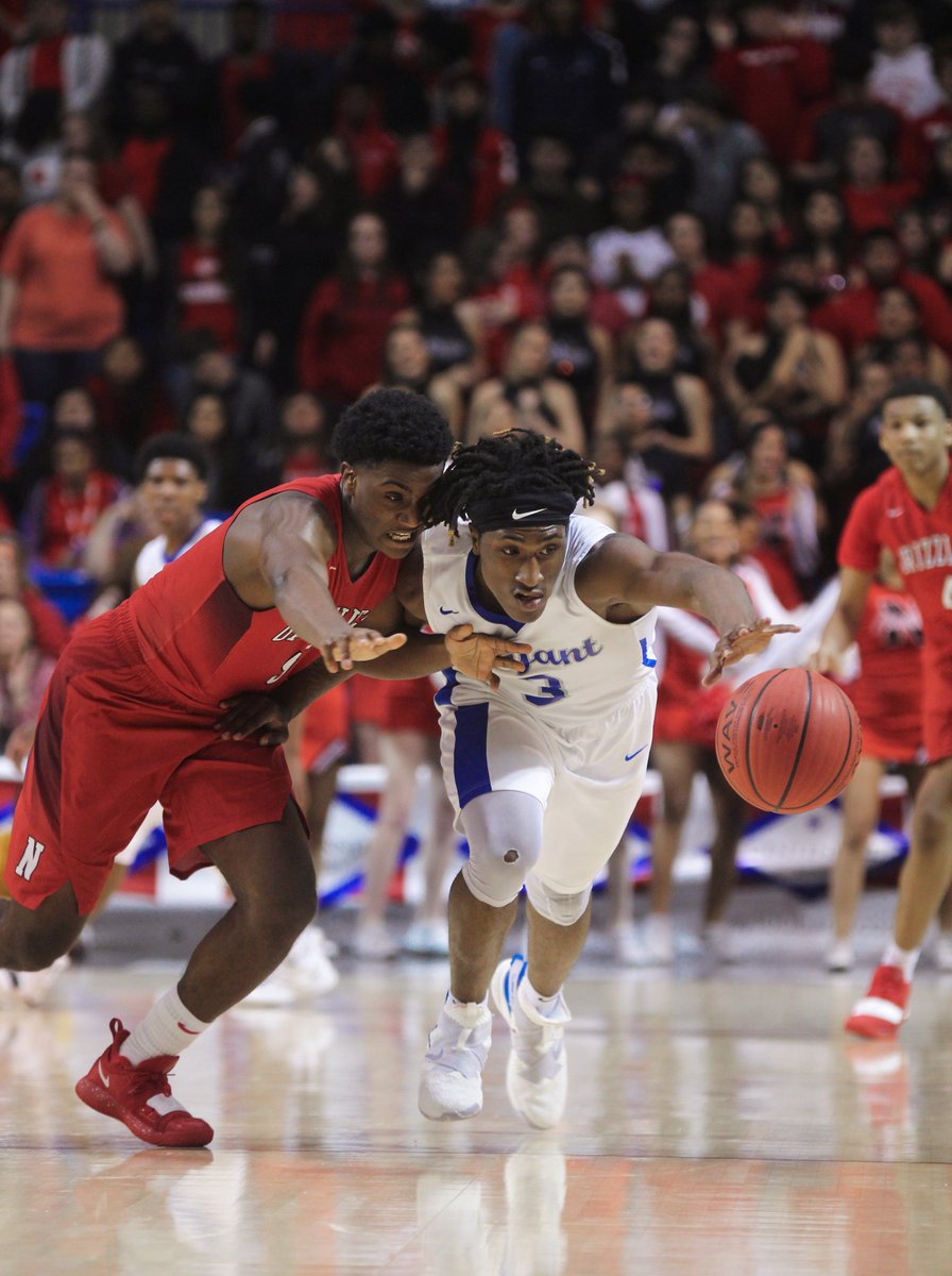 CONGRATS to junior Jordan Heath on Third Place in Yearbook Photo in the National Federation of Press Women's High School Communications Contest! <a href="/NFPW/">NFPW</a>