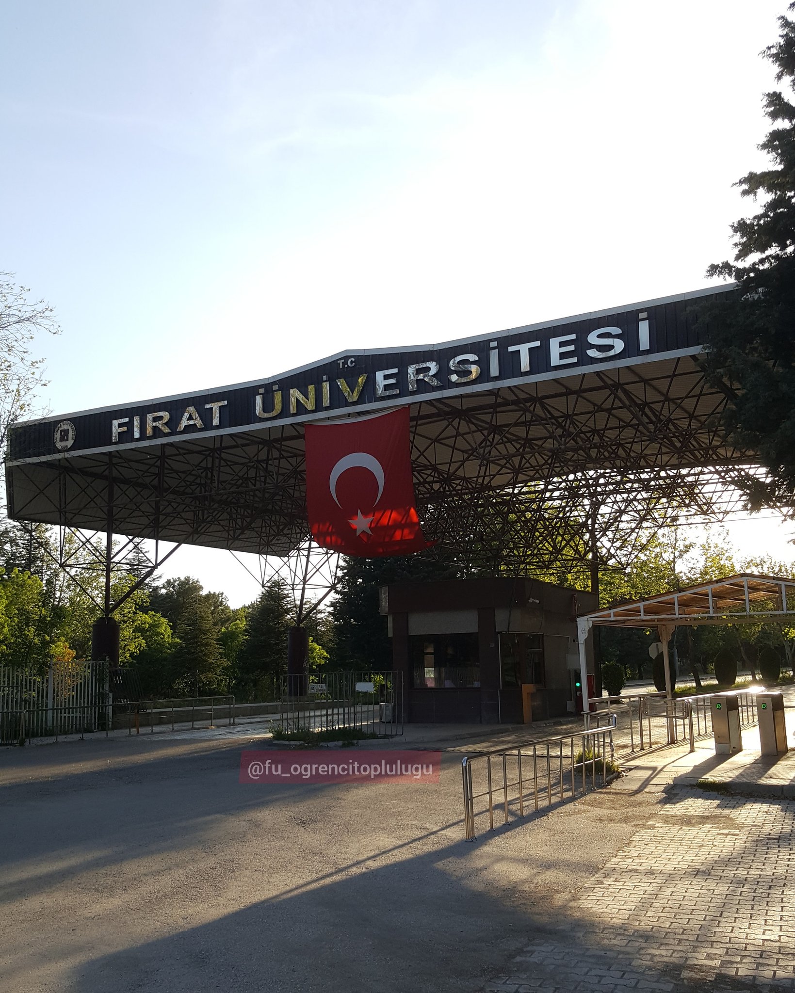 firat universitesi ogrenci toplulugu twitterissa dun aksam saatleri ozleyenleri ve ozlemeyenleri gorelim firatuniversitesi fu elazig https t co qaleimmiks twitter