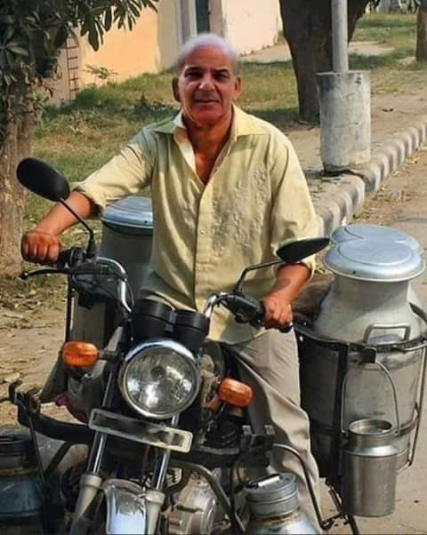 Inqilab_Azaadi's tweet photo. اگر 10 بھینسوں کی کمائی پر لندن میں فلیٹ لے سکتے ہوتے تو آج گجر امیر ترین ہوتے۔
@betterpakistan #explainThisShit https://t.co/JYOecR5fwb