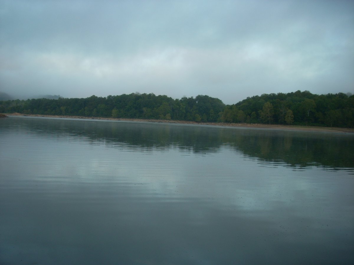 GeorgiaTeale's tweet photo. Early Morning Fishing @lakeCumberland #BluegrassScenes https://t.co/ongyNYddRB
