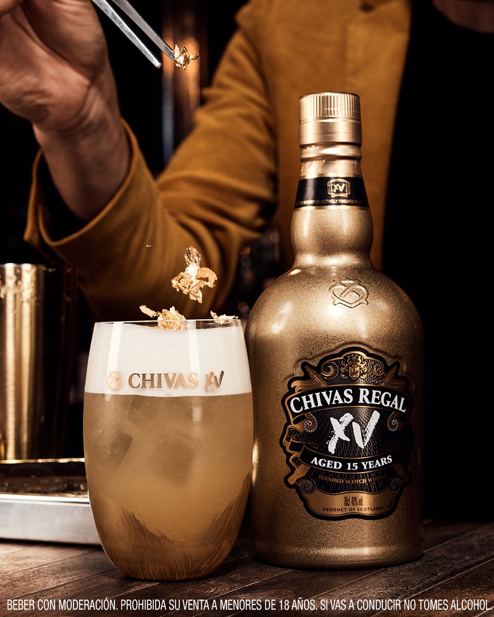 ChivasRegalArg's tweet photo. El #DíaMundialDelCocktail se celebra con un #WhiskySour 🥃. Armá tu trago con un #ChivasXV para participar del #ChivasChallenge, siguiendo estos simples pasos:

.

✅ 50ml de Chivas XV

✅ 25ml de jugo de limón

✅ 25ml de almíbar

✅ 1 clara de huevo https://t.co/vgukZqfoc7