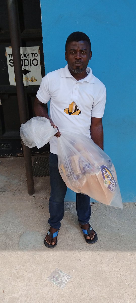 djclergychris's tweet photo. Port Harcourt people
Who wants bread... #BREAD_WINNER is not doing again
#bread #covid19 https://t.co/LqGBDefYci