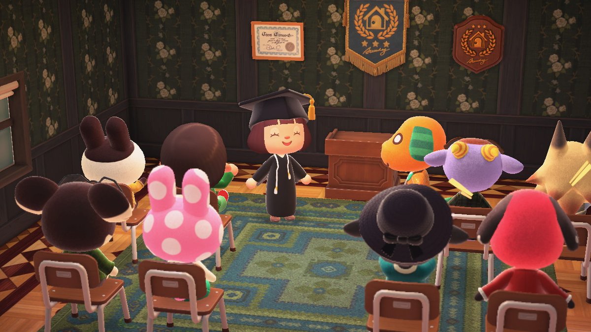 superb0wlsunday's tweet photo. Graduation :)))) https://t.co/w4Pg7KxMBc
