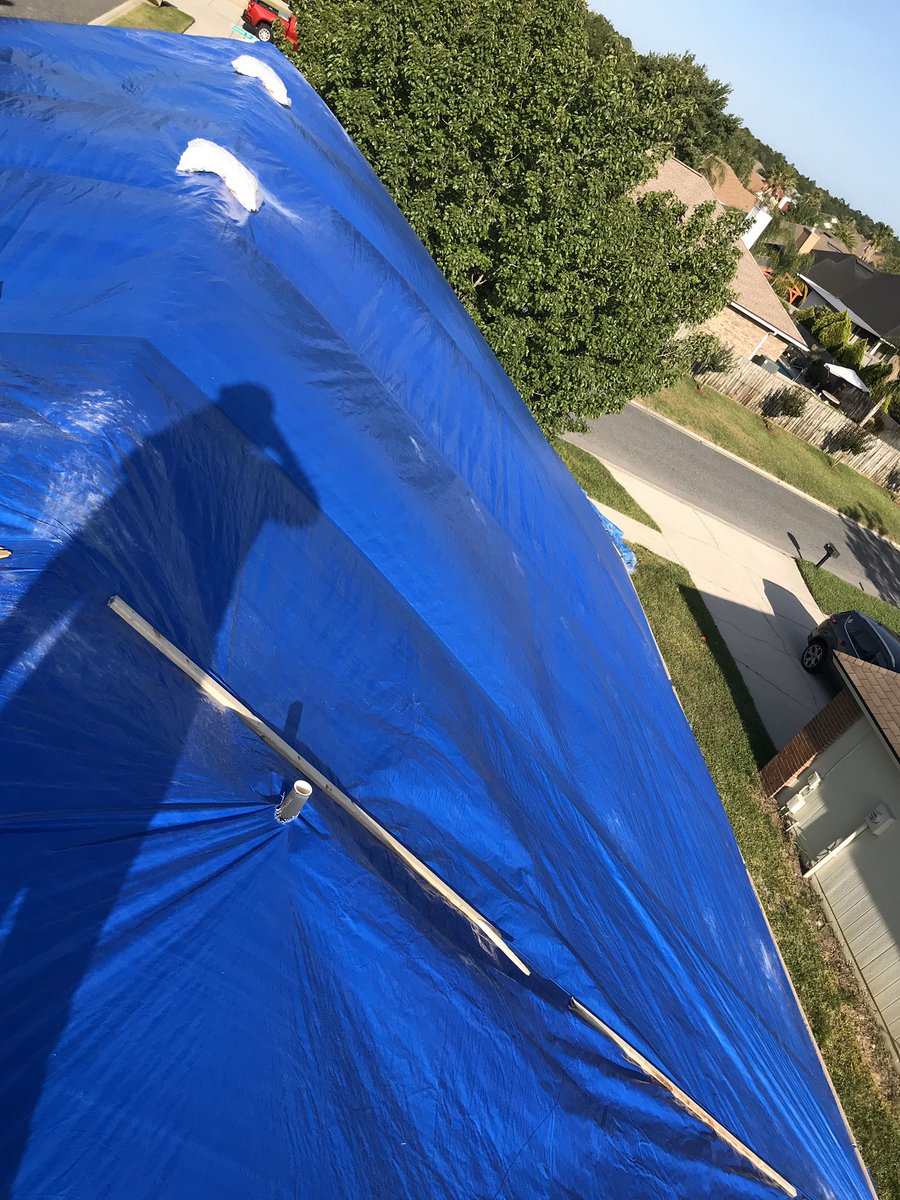 everprosofla's tweet photo. In Florida, roof damage can come from several causes. While safety should be your primary concern, avoiding secondary damage should be next. Our professionals provide emergency roof tarp installation to prevent further damage! 🏡 #EverProRestoration https://t.co/Ynd0bzeesv