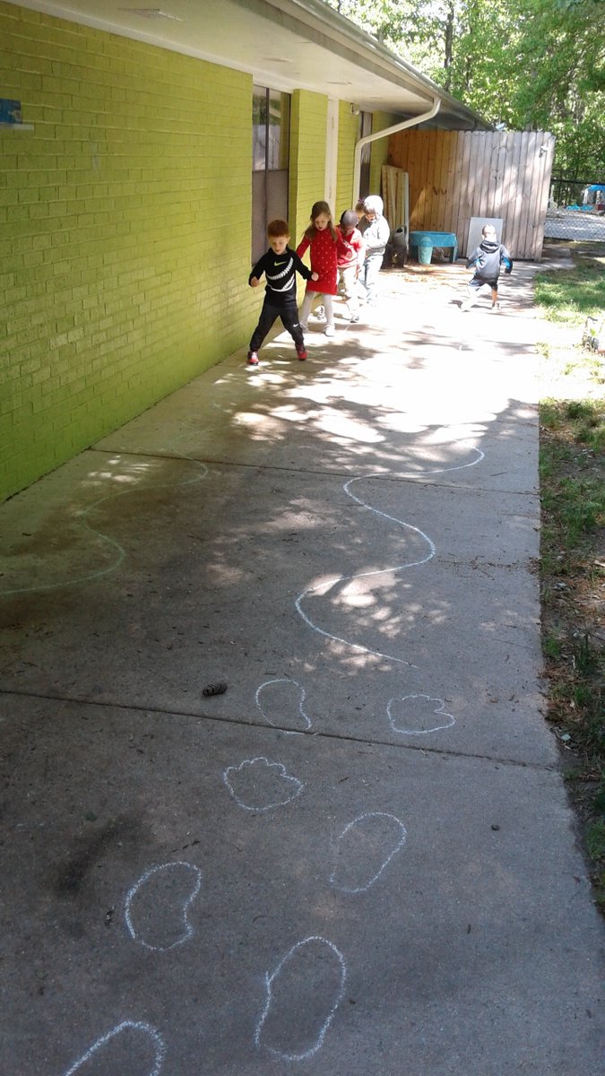 Spanish4Fun's tweet photo. VALUABLE RESOURCES | This week we have been talking about different animals, and enjoying Cary's amazing weather!
.
.
.
.
.
.
.
.
.
.
.
#cary #raleigh #northcarolina #education #spanish #parents #children #stayathome #quedateencasa https://t.co/x2qBNUqkRE