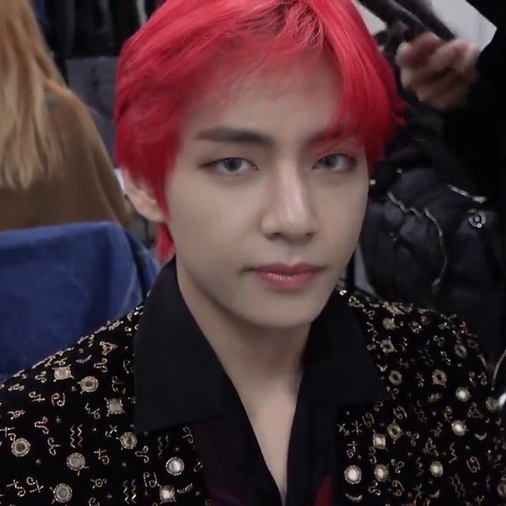 Red haired Taehyung - a powerful & needed thread 