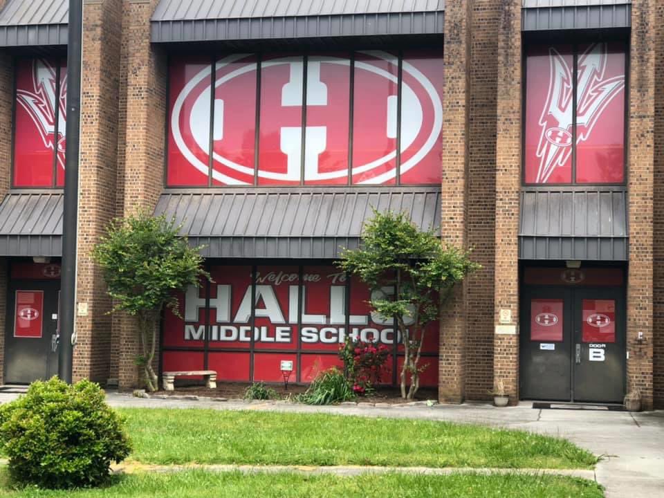 Jessica112616's tweet photo. So excited about the facelift @HallsMiddle ! A huge thanks to our @HallsMiddlePTA for helping us get this done! #HMSHasIt https://t.co/mivblTMG9W