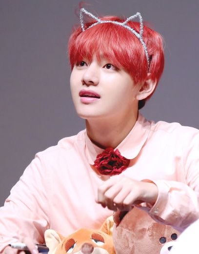 Red haired Taehyung - a powerful & needed thread 