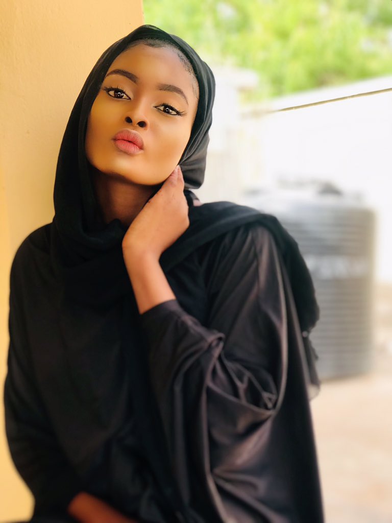 Queen_Halima2's tweet photo. If a person from Lagos is called a lagosian, what do you call a person from Borno ?   #borno https://t.co/ElBl9ClGdW