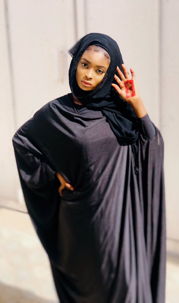 Queen_Halima2's tweet photo. If a person from Lagos is called a lagosian, what do you call a person from Borno ?   #borno https://t.co/ElBl9ClGdW