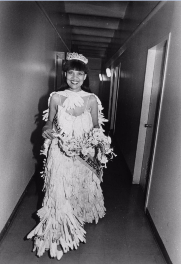 icateens's tweet image. Staying Creative. Create an alter ego that highlights an aspect of society you’d like to change. Design a costume for this persona using materials in your space. Find inspiration in these photos of Lorraine O’Grady’s first public performance. Learn more:
icaboston.org/art/lorraine-o…