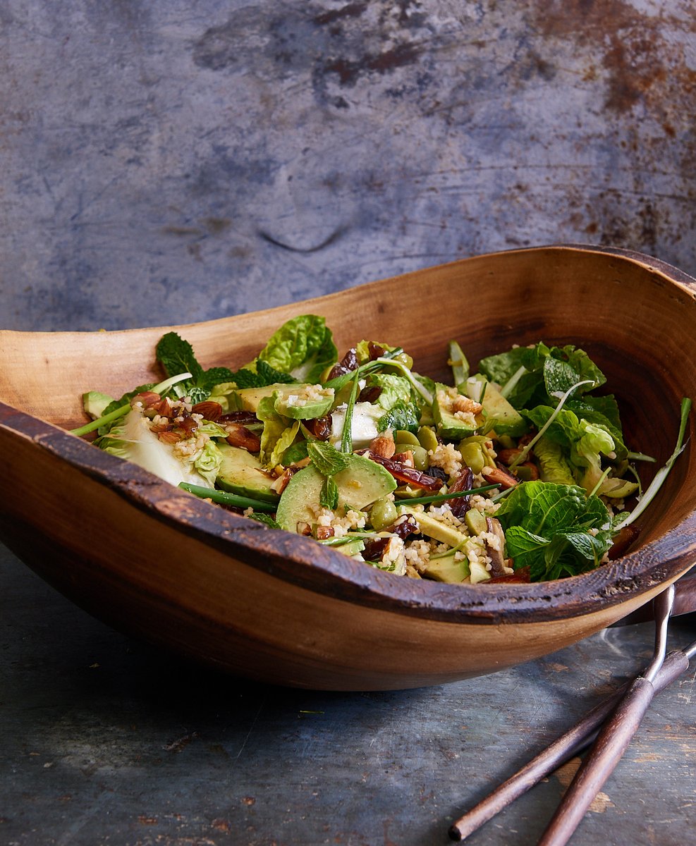 HorsingAroundLA's tweet photo. Cookbook Author @pamelasalzman creating a refreshing &amp; nutritious Marrakesh salad with vulgar &amp; dates from her newest cookbook #quickerthanquick! She made a Wild Salmon CA Bowl too. YUM!

Get it now! --> https://t.co/CWByM0Lend

 #pamelasalzman #MelissasProduce @MelissasProduce https://t.co/27o77V9P8x