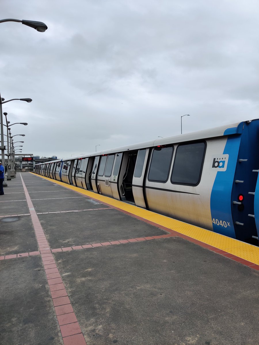 JustaSmallKid's tweet photo. Haven't been on a @SFBARTable train in over 60 days thanks to COVID-19 ; atleast it's nice to see trains of the future on a gloomy Wednesday #BART #SFBound https://t.co/Lcorzo0AND