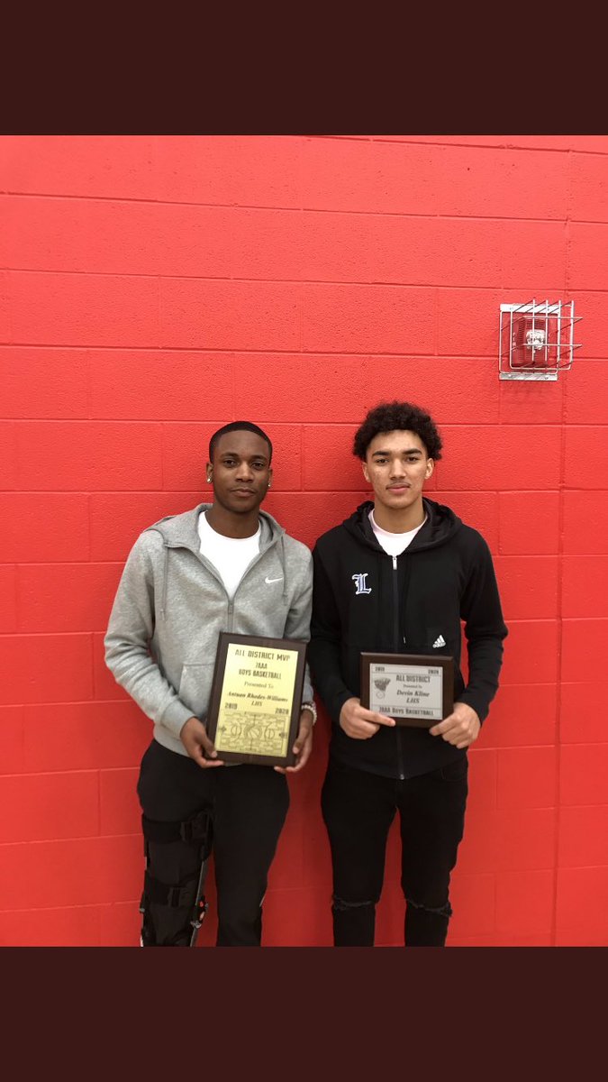 LHS_Basketball's tweet photo. Congratulations to Devin and Antuan on their commitments to play at the next level!

@d3vo2x will be playing for Martin Methodist.

@615_antuan will be playing for Vol State CC.

It takes skill AND incredibly hard work to make it to the collegiate level!  Well deserved fellas!👏🏼 https://t.co/KGliu2WVlG