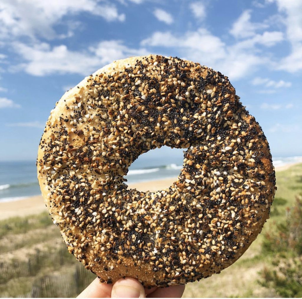 Theflagel's tweet photo. You can now have an authentic Flagel by the ones who created it 🥯✈️ https://t.co/oRl3J0Gi8m #flagel https://t.co/UwjzmCnSAT