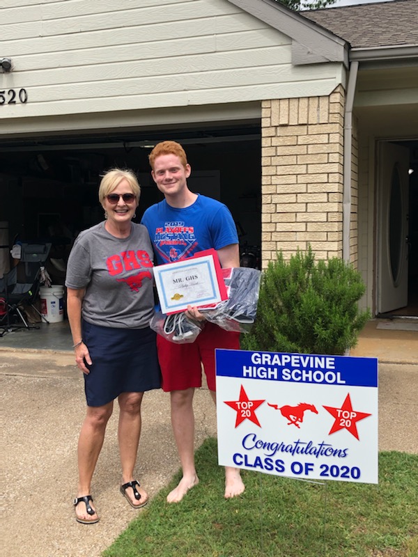 1doughood's tweet photo. Proud parent day as @Phillip_Hood28 was notified that he finished his high school career ranked in the Top 20 of his class &amp; was voted Mr. GHS. Couldn't be more proud of him! @AHoodster  #proudpapa https://t.co/Ek5gj8USQn