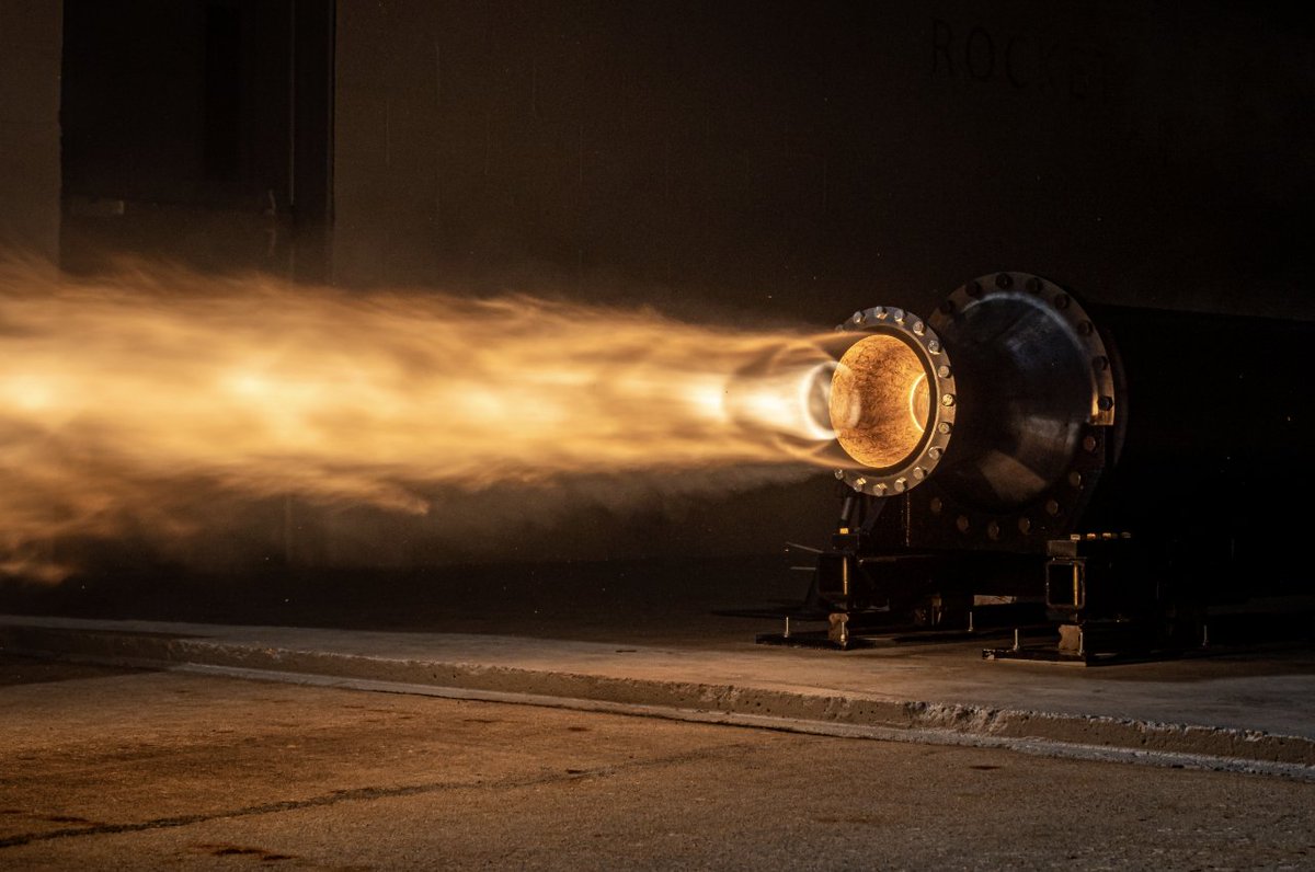 gpallone13's tweet photo. ROARING BACK: after a mid February mishap at it's Cocoa facility, @RocketCrafters successfully tests it's Comet rocket engine testing. Sets table for Intrepid I flight, possibly later this year. @MyNews13 #News13Brevard Pics = @johnkrausphotos via Rocket Crafters. https://t.co/wU7WGbY7Q3