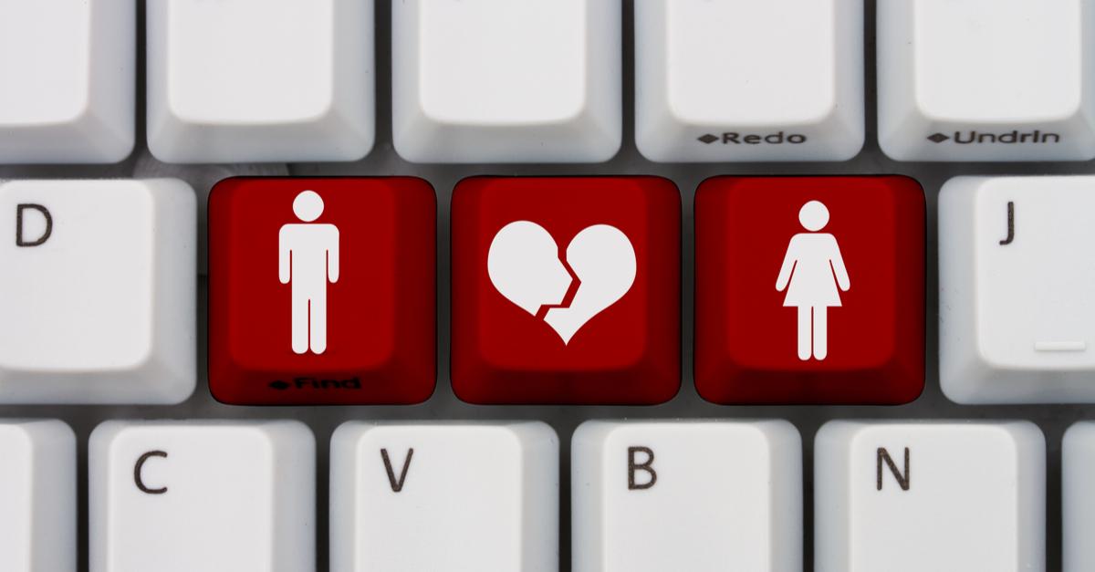 If your online suitor in the military asks you to pay for travel fees to get home,  #BeFraudSmart and rethink their story. The military pays for all fees associated with a deployment of any active service member.

Learn more:
bit.ly/2Z00eNN